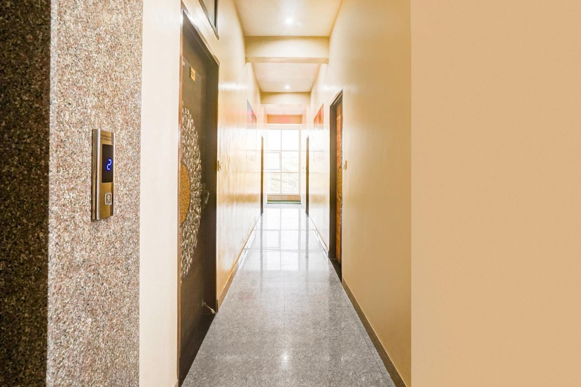 O R Square Hotel